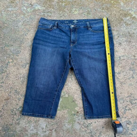 Vintage St. John’s Bay Denim Capris - Picture 1 of 3